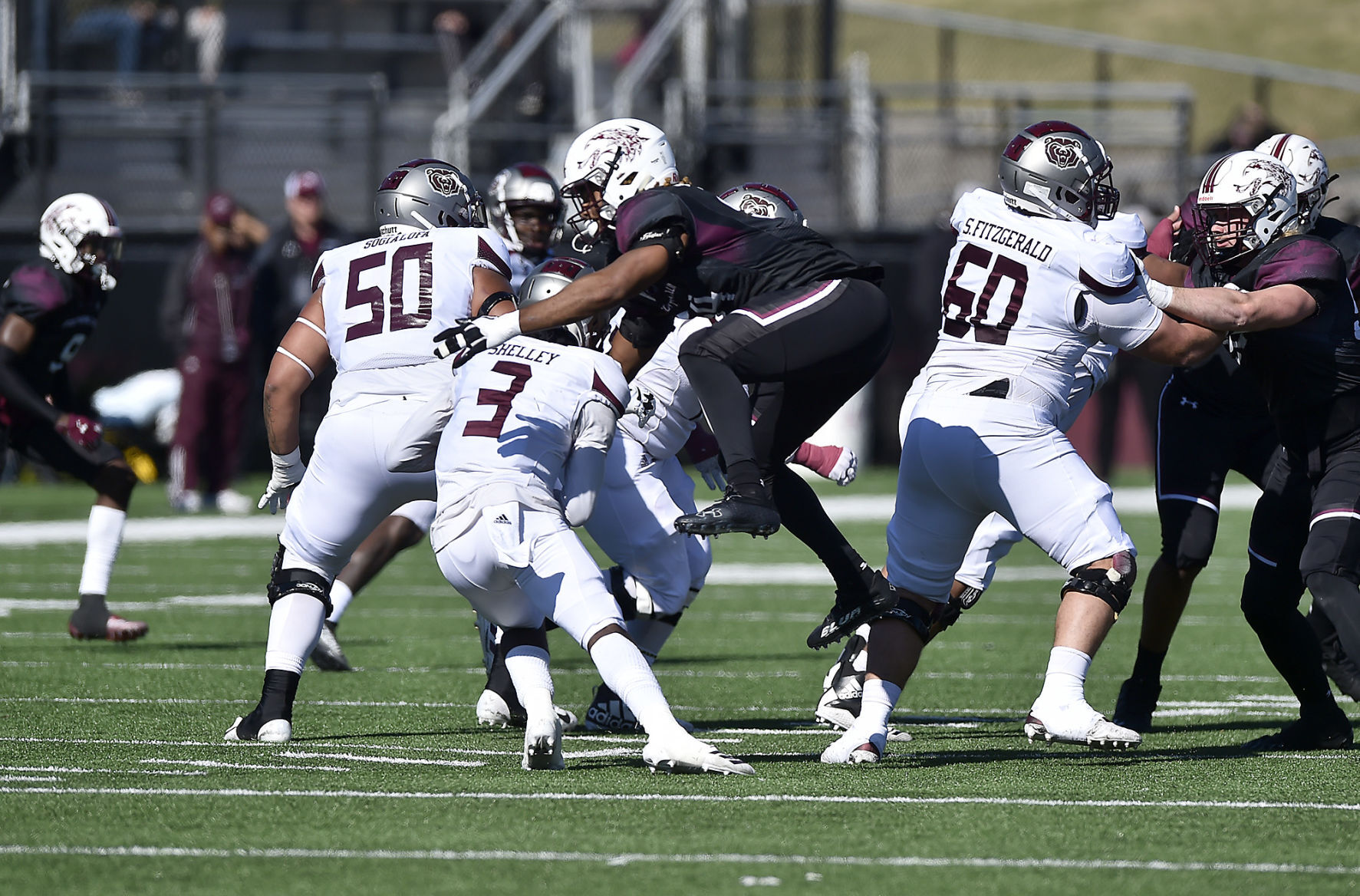 110721-spt-siu-fb-06.jpg